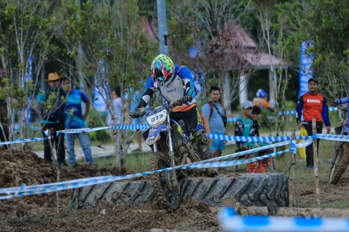 Yamaha, One Make Race 10 Ribu Penonton dan 152 Starter: Yamaha Enduro Challenge Pecah di Kalbar