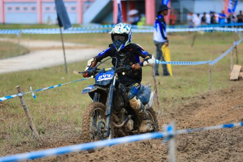 Yamaha, One Make Race Yamaha Enduro Challenge Pecah di Kalbar, Penonton Tembus 10.000