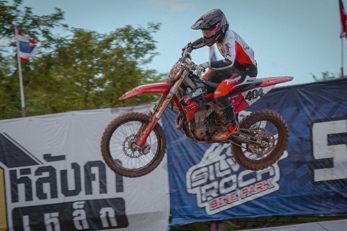 FMSCT Thailand Motocross Championship Jatuh di Ujung Balapan, Diva Ismayana Tetap Raih Podium di Thailand