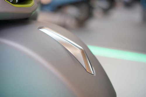 Motor Baru Vespa GTS Super Tech 250 HPE, Harga Turun Tanpa Hilang Status Flagship