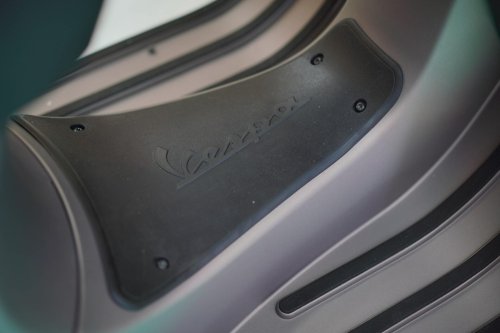 Motor Baru Vespa GTS Super Tech 250 HPE, Harga Turun Tanpa Hilang Status Flagship