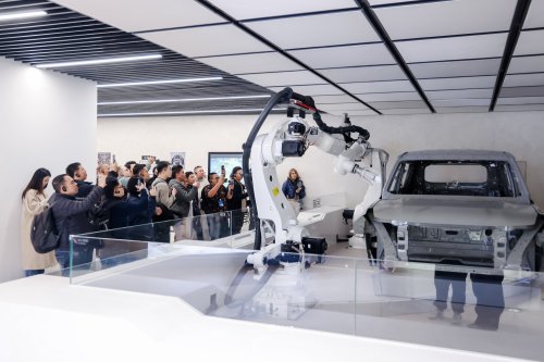EV Museum Di-Space Zhengzhou – CARA BYD EDUKASI PUBLIK SOAL MOBIL LISTRIK