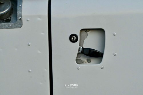 4 by Four Restorasi | Land Rover Series III 1984 – LAURENS LEGENDA SUMBA