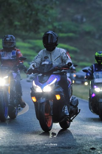 Yamaha, Tips Motor Tips Aman Naik Motor Saat Hujan Ala Yamaha – HINDARI AQUAPLANING