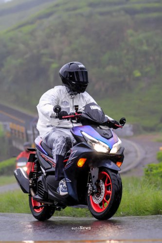 Tips Motor Tips Aman Naik Motor Saat Hujan Ala Yamaha – HINDARI AQUAPLANING