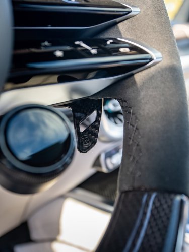 Feature – Festival Otomotif Tokyo Auto Salon 2026 – DUA WAJAH BRABUS TENANG MEMATIKAN