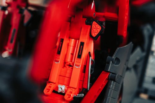 4 by Four Modifikasi | BlueBrixx-Pro 1:8 BRABUS CRAWLER – BUILD YOUR OWN