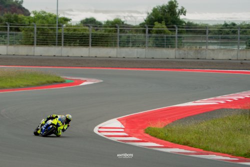 Legenda MotoGP Valentino Rossi Jajal Mandalika – PANTAU PELUMAS PERTAMINA ENDURO