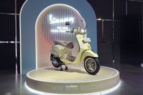 Motor Baru Vespa Primavera &amp; Sprint 180 – PUNYA BANYAK PILIHAN WARNA DAN AKSESORI