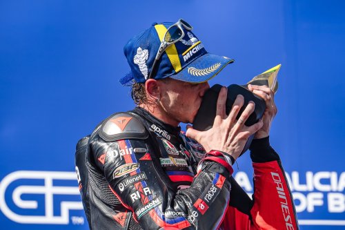 Valentino Rossi, Aprilia Racing Marco Bezzecchi Masuk Daftar Elite – SELEVEL VALENTINO ROSSI