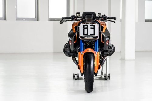 Garage Goal Motor Balap | BMW R 1300 R Superhooligan – RETRO &amp; BRUTAL