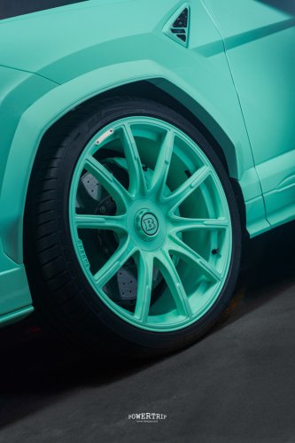 Power Trip BRABUS 900 MINT &amp; SUPERBLACK – SUPER SUV HYBRID 900 HP