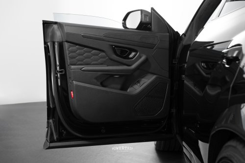 Power Trip BRABUS 900 MINT &amp; SUPERBLACK – SUPER SUV HYBRID 900 HP