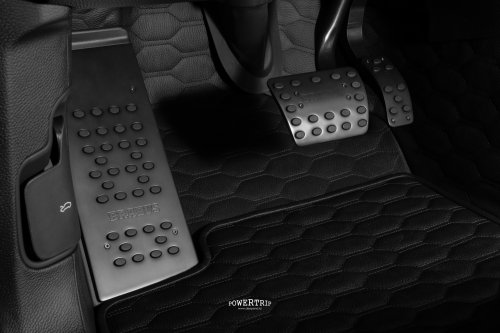 Power Trip BRABUS 900 MINT &amp; SUPERBLACK – SUPER SUV HYBRID 900 HP