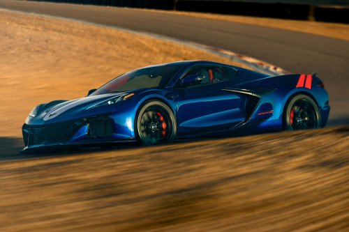 Chevrolet Corvette, Engine Philosophy LS6 6.7L V8 Chevrolet Corvette – KETIKA DISPLACEMENT KEMBALI JADI RAJA