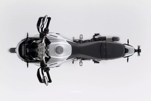 Adventure Bike Ducati DesertX 2026 Resmi Meluncur – MESIN V2 BARU, MAKIN SIAP OFF-ROAD