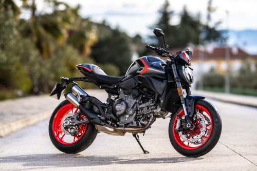 Big Bike Ducati Monster – TAMPIL LEBIH GALAK DENGAN CORAK SPORT BARU