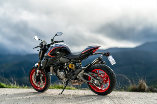 Big Bike Ducati Monster – TAMPIL LEBIH GALAK DENGAN CORAK SPORT BARU