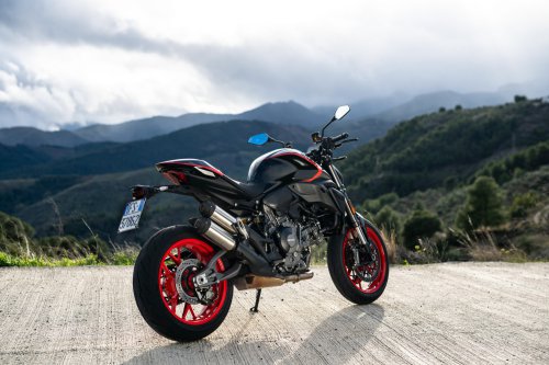 Big Bike Ducati Monster – TAMPIL LEBIH GALAK DENGAN CORAK SPORT BARU