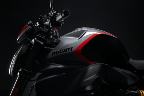 Big Bike Ducati Monster – TAMPIL LEBIH GALAK DENGAN CORAK SPORT BARU