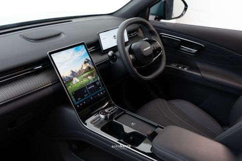 SUV PHEV LEPAS L8 – SUV PHEV PREMIUM DENGAN JARAK TEMPUH 1.300 KM