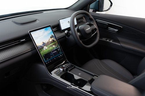 SUV PHEV LEPAS L8 – SUV PHEV PREMIUM DENGAN JARAK TEMPUH 1.300 KM