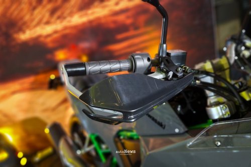 Adventure Bike Kawasaki KLE500: Motor ‘Salah Zaman’ yang Justru Menarik