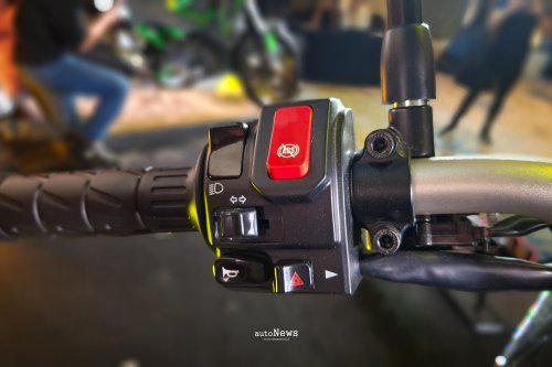 Adventure Bike Kawasaki KLE500: Motor ‘Salah Zaman’ yang Justru Menarik