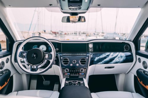 Rolls-Royce, Luxury Lifestyle Rolls-Royce Cullinan Yachting – MOBIL SEBAGAI PERPANJANGAN DUNIA LAUT