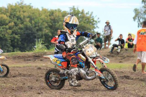 Honda Team Asia Veda Ega Pratama – LATIHAN DI PASAR SAPI GUNUNGKIDUL KE PODIUM MOTO3