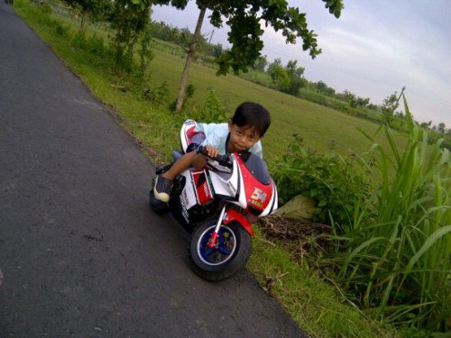 Honda Team Asia Veda Ega Pratama – LATIHAN DI PASAR SAPI GUNUNGKIDUL KE PODIUM MOTO3