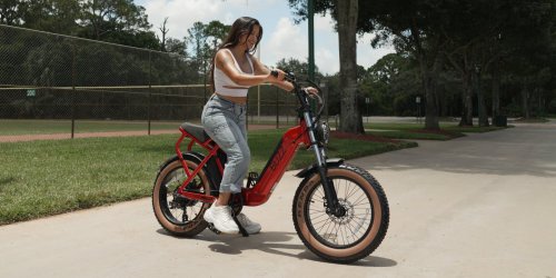 Why lawmakers are trying so hard to slap license plates on e-bikes this year