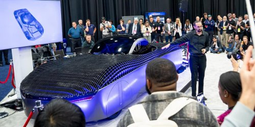 Tesla, Electric flying car that jumps over Tesla Cybertrucks is coming soon