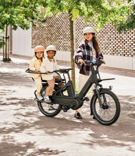 Urban Arrow enters the longtail cargo e-bike market in US with its new Breeze