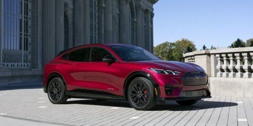 GM, Ford, GM sold more than twice as many EVs as Ford in 2025