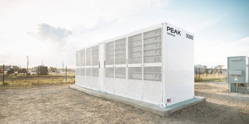 Sodium-ion batteries hit the Midwestern grid in first-of-its-kind pilot | Electrek