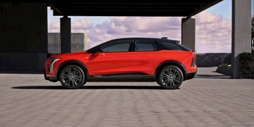 GM, GM plugs in with Electrify America to make EV charging a breeze