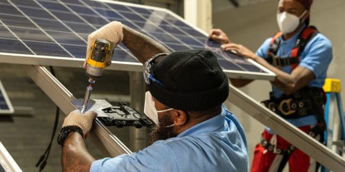 Pine Point Schools cuts the ribbon on 2.7 MWh microgrid project