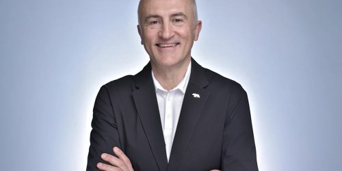 Lucid | Lucid names new CEO, raises $1B+, and ramps up robotaxi fleet