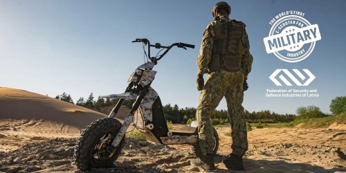 These high-power military electric scooters are fighting Russians