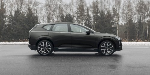 Volvo, SUV, Volvo's midsize EV SUV delivers more range with up to 330 miles