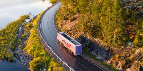 Nivalis buys SolarEdge, bringing solar semi trailers to the US