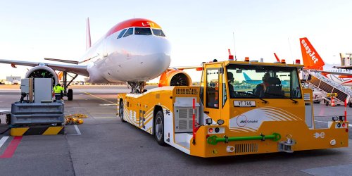 Meet the electric aircraft tug that's cutting ground emissions by 80%