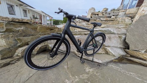 Tezeus C8 review: This light & sleek European commuter e-bike gets a lot right