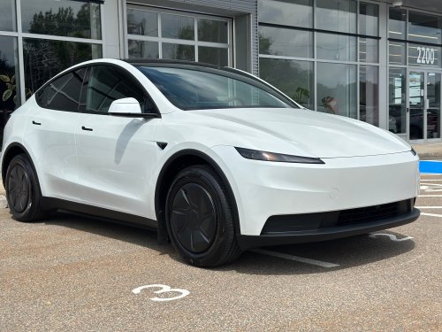 Tesla, Tesla Model Y, RWD, Tesla Model Y RWD 2026 Review: an entry-level trim with top-of-the-line technology