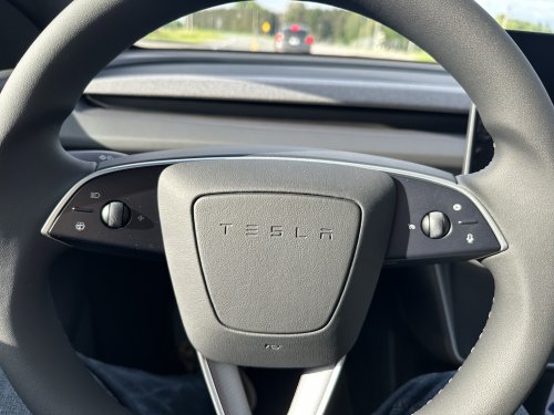 Tesla Model Y RWD 2026 Review: an entry-level trim with top-of-the-line technology