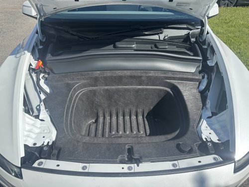 Tesla Model Y RWD 2026 Review: an entry-level trim with top-of-the-line technology