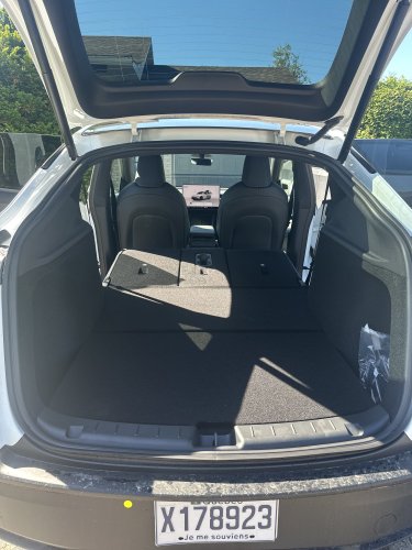 Tesla Model Y RWD 2026 Review: an entry-level trim with top-of-the-line technology