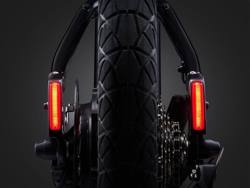 Momentum’s new Vida E+ EX commuter e-bike adds cruise control, throttle, and more