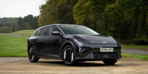 Kia, AWD, Kia's electric hatch gains AWD and nearly 350 miles of range